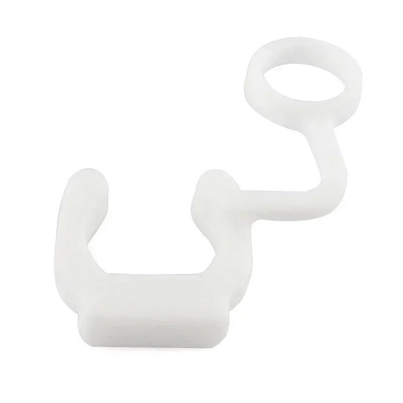 Stecken Sie den Stecker in die Halterung für GoPro