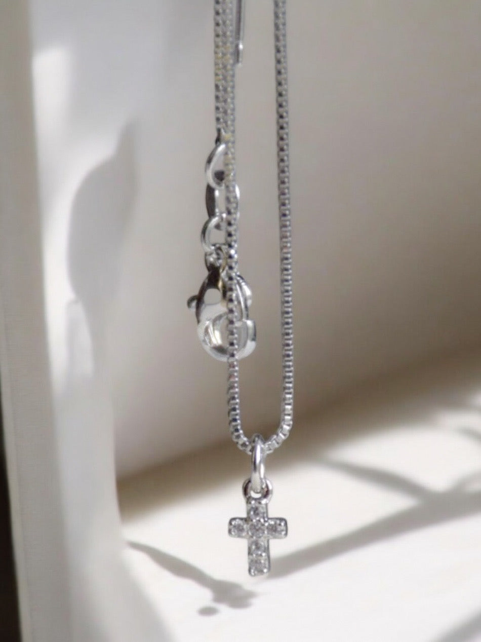 Silver cross necklace