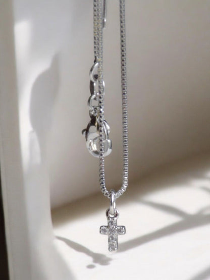 Silver cross necklace