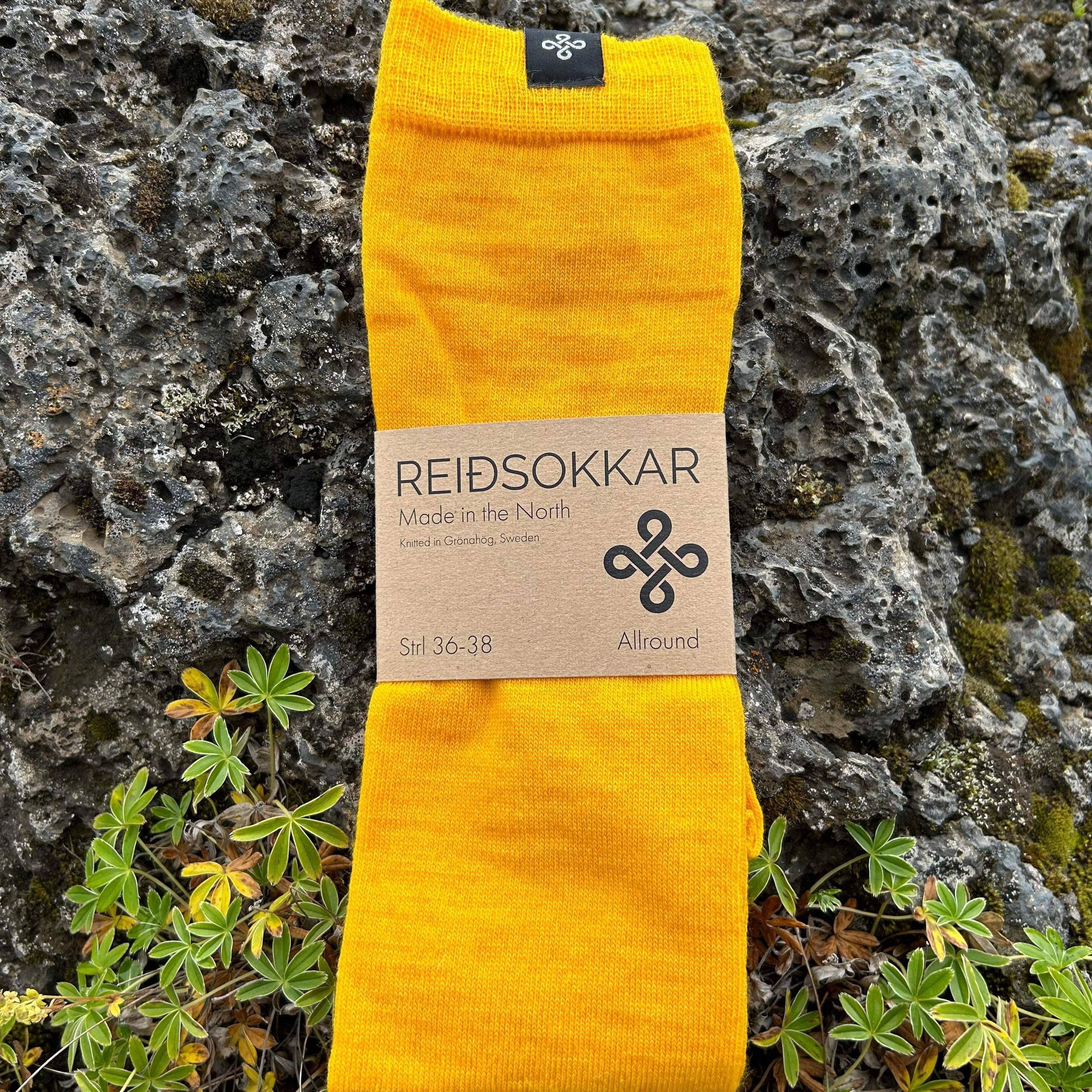 Ridstrumpa Allround Sunna Gul 75 % Merinowolle