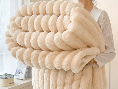 RÄFFLAD - Överkast