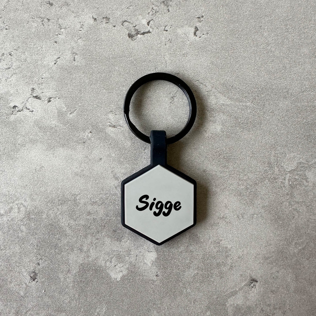 Grå namebricka to hund – Typsnitt Tea