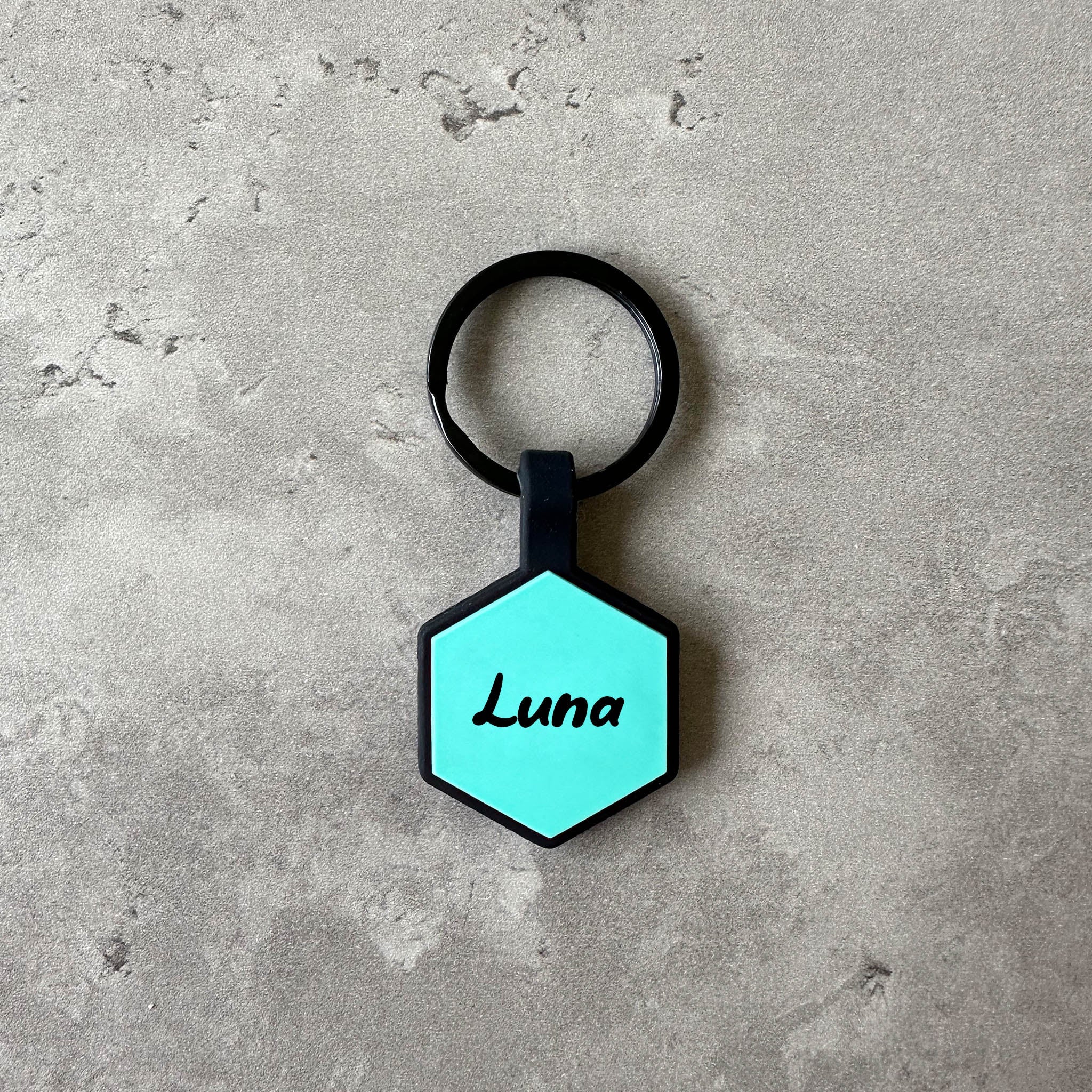 Turkos namnbrika bis hund - Typsnitt Tea