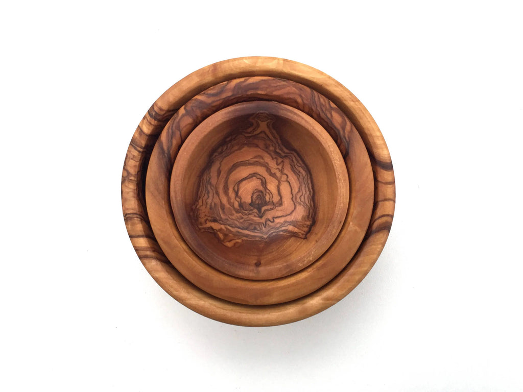 Set med 3 skålar i olivträ