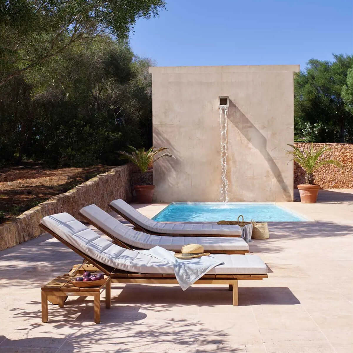 Lorna Contemporary Sun Lounger-1