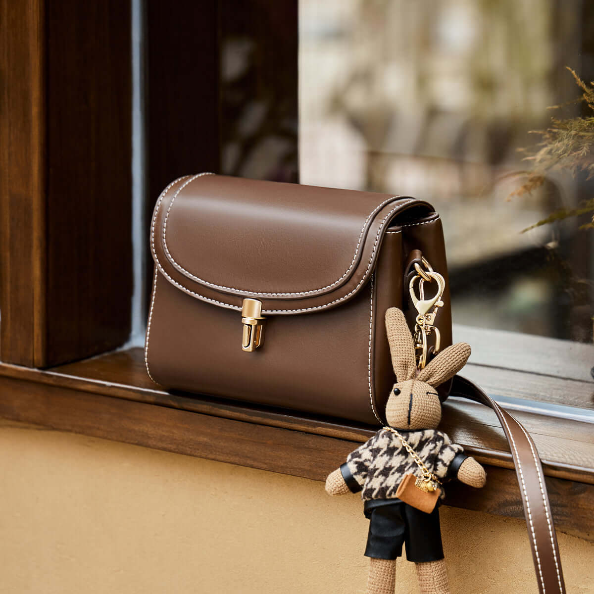 Rabbit Charm Contrast Leather Shoulder Bag-3