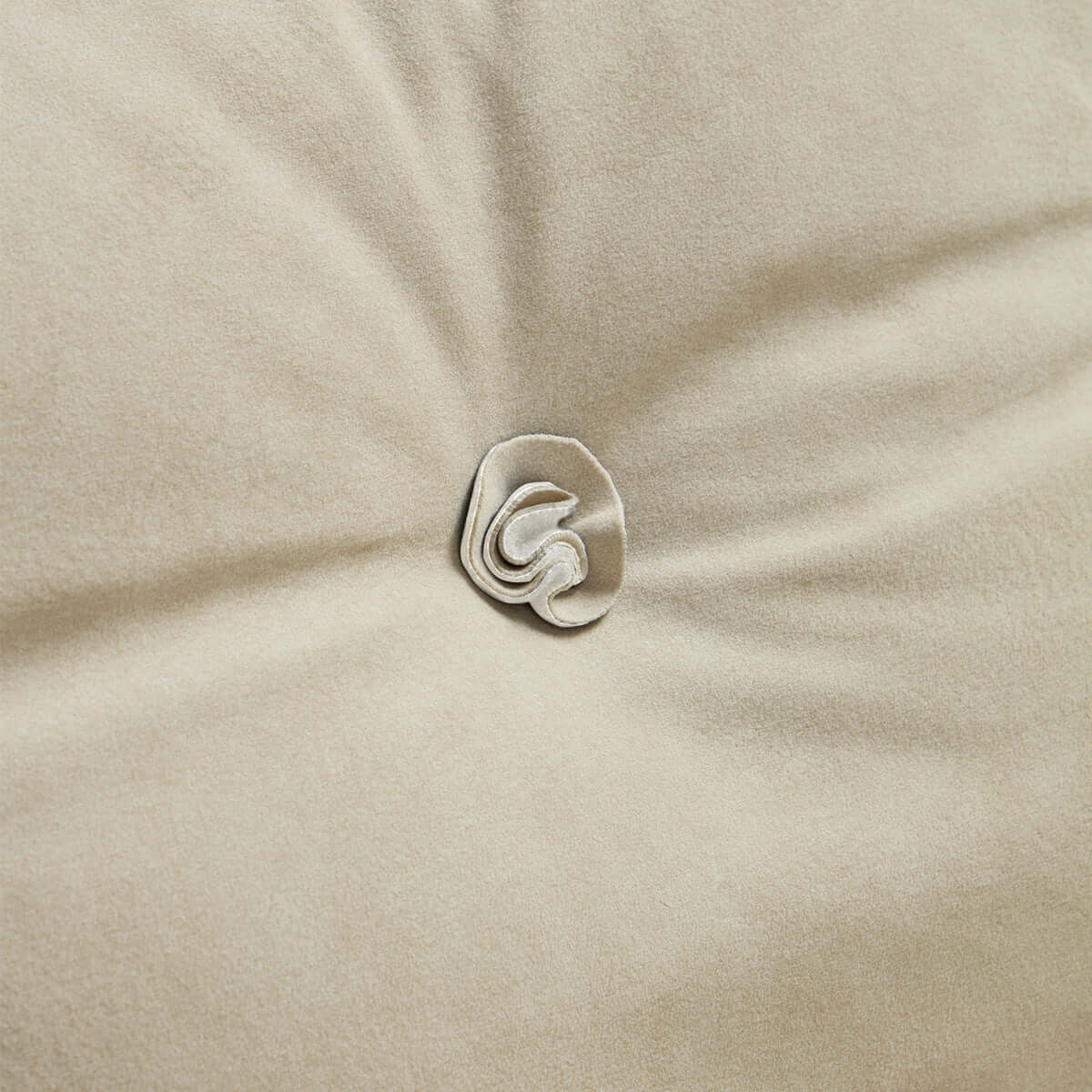 Scratch-Resistant Cloud-like Sofa-4