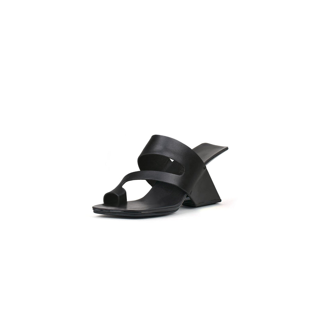 Single Toe Loop Strap Sandals-1