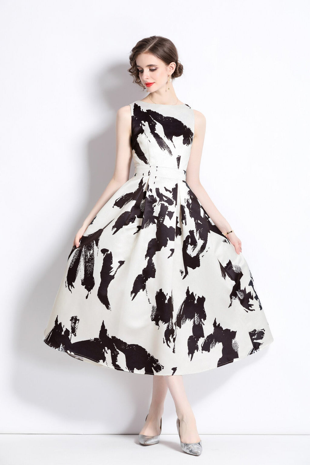 Vibrant Abstract Fitted Waist A Line Dress-2