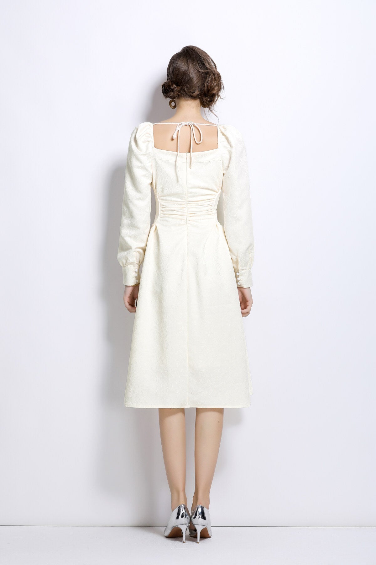 White Sweetheart Embellished Puff Sleeve Midi Dress-3